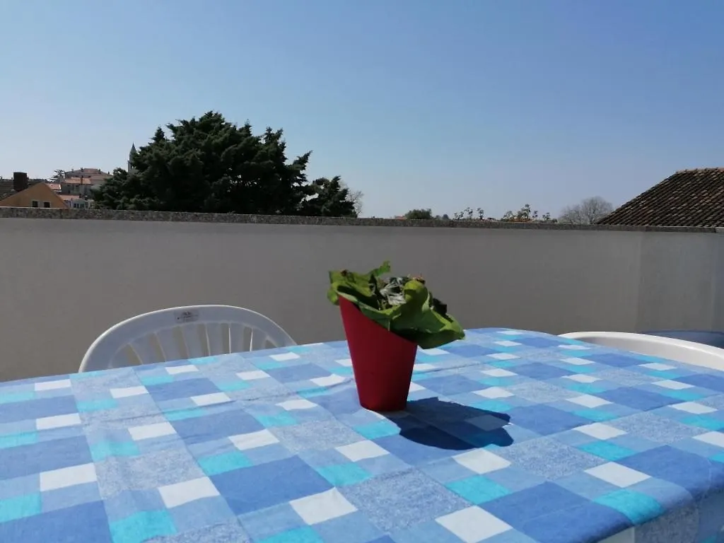 Holiday Apartment In Funtana With Balcony, Air Conditioning, Wifi, Washing Machine 4982-9