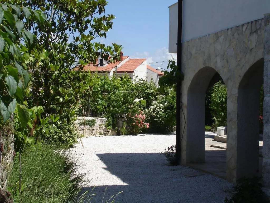 Holiday Apartment In Funtana With Balcony, Air Conditioning, Wifi, Washing Machine 4982-9